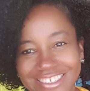 Meet your Posher, Adelia